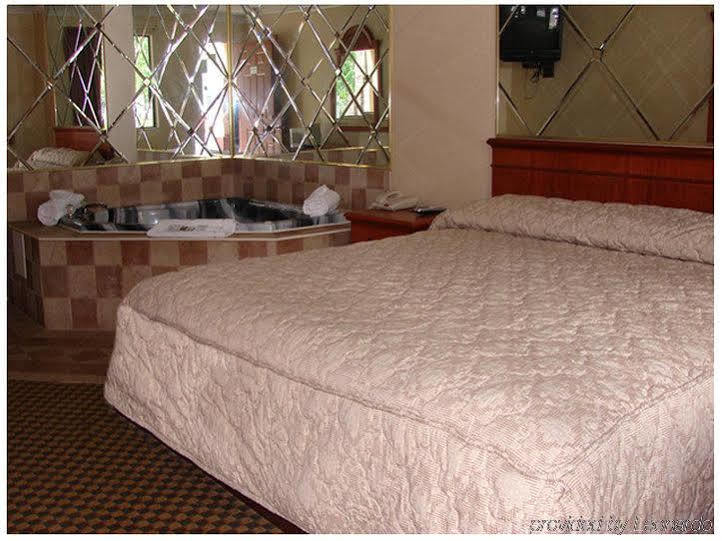 Red Carpet Inn Absecon Галлоуэй Номер фото